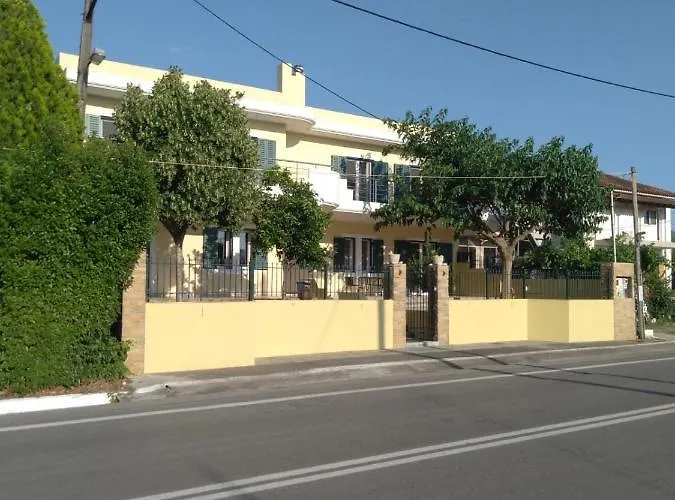 Lägenhet San Floran Agios Floros